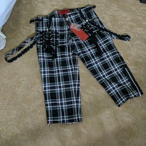 💜@emoprince🖤Tripp NYC Capris with